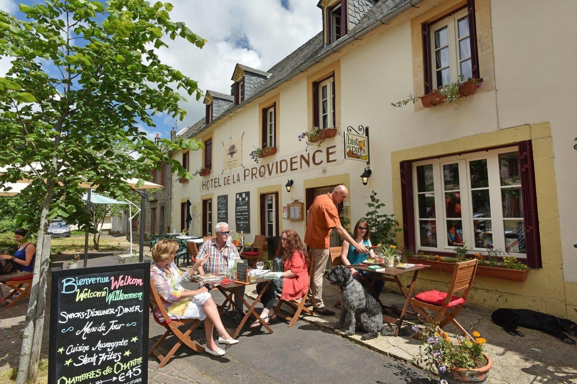 Auberge De La Providence Saint-Donat Esterno foto